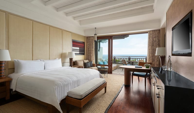 Shangri-La Boracay Resort and Spa-Premier Seaview King_12049